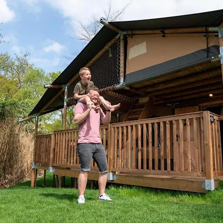 Xl Glamping Tent With Bathroom In Lüks kamp alanı Lathum