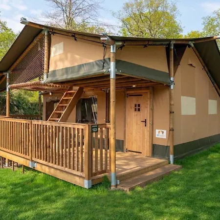 Xl Glamping Tent With Bathroom In Luxury tent Lathum