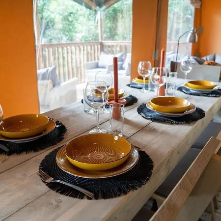 Xl Glamping Tent With Bathroom In Luxury tent *