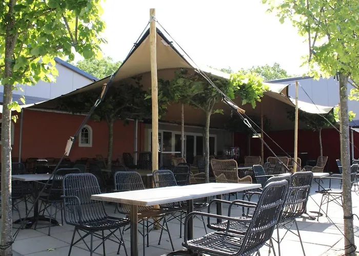 Glamping Tent By De Rhederlaag Luxe tent