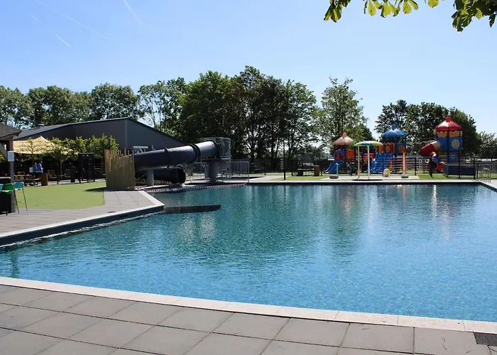 Glamping Tent By De Rhederlaag * Lathum