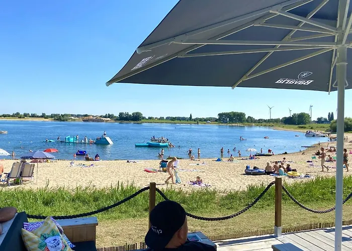 Glamping Tent By De Rhederlaag *