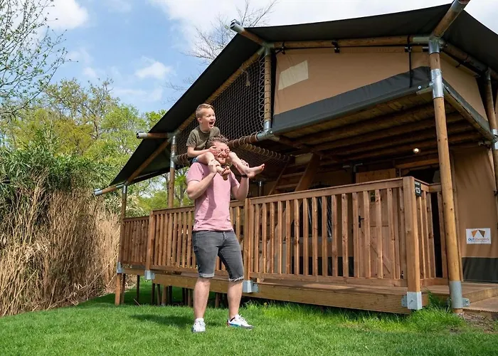 Glamping Tent By De Rhederlaag Luxe tent Lathum