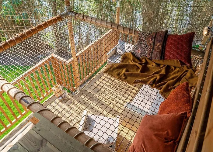 Glamping Tent By De Rhederlaag Luxe tent *