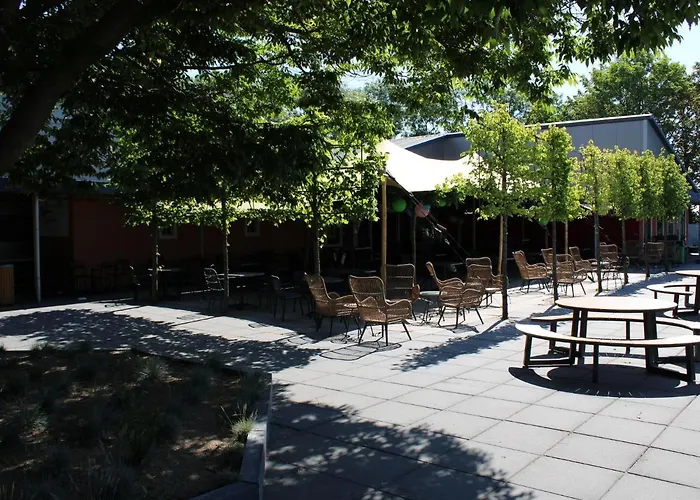 Luxe tent Glamping Tent By De Rhederlaag *