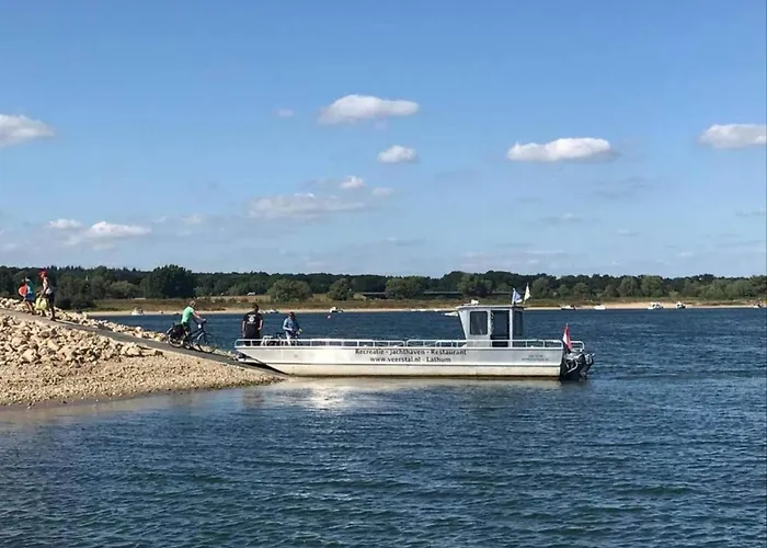 Glamping Tent By De Rhederlaag *