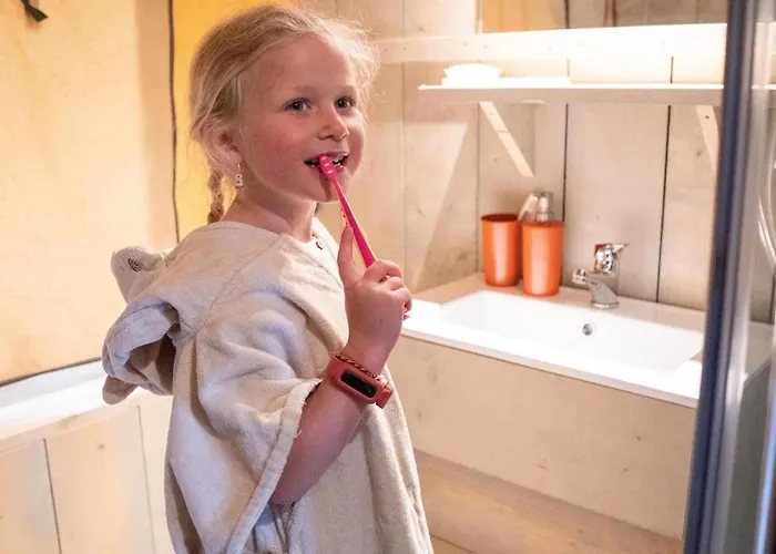 Glamping Tent By De Rhederlaag Luksusowy namiot *